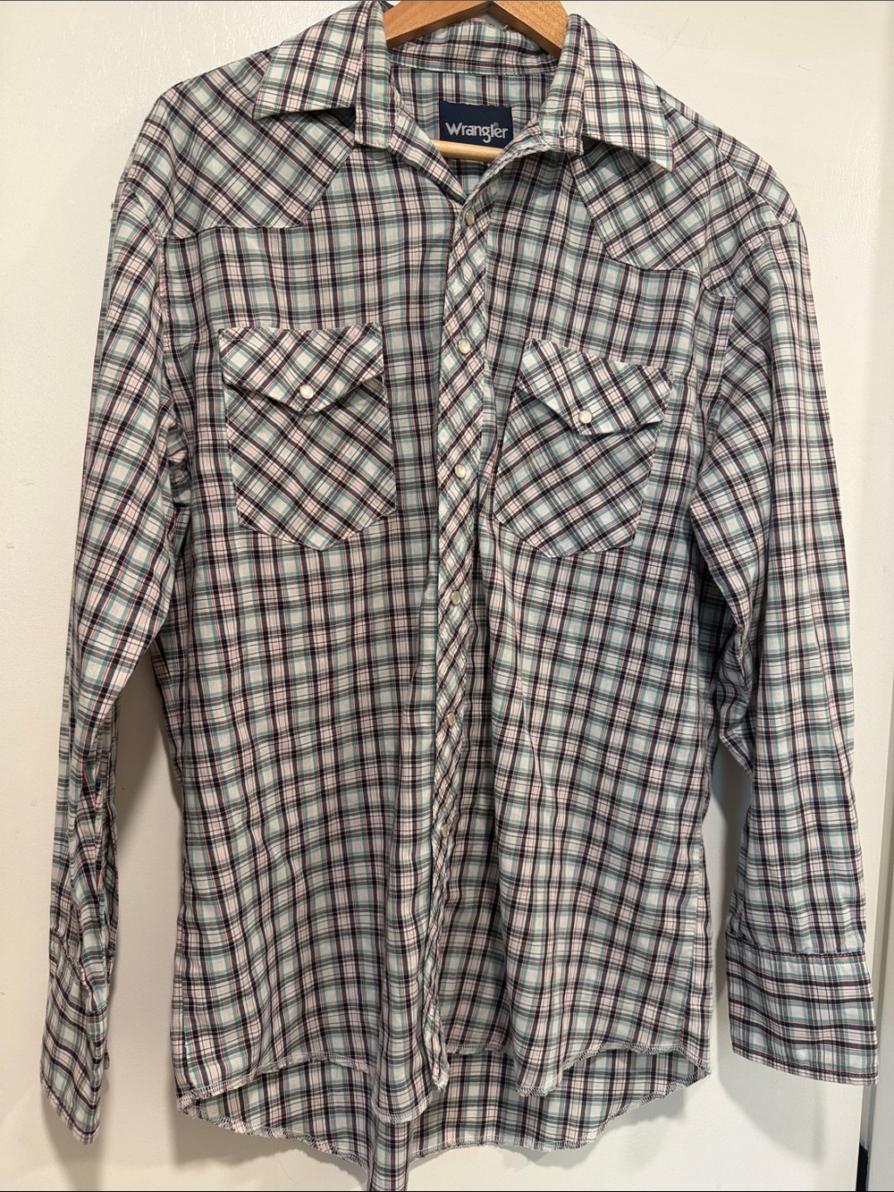 Wrangler Plaid Button-Down Shirt with Pearlescent buttons